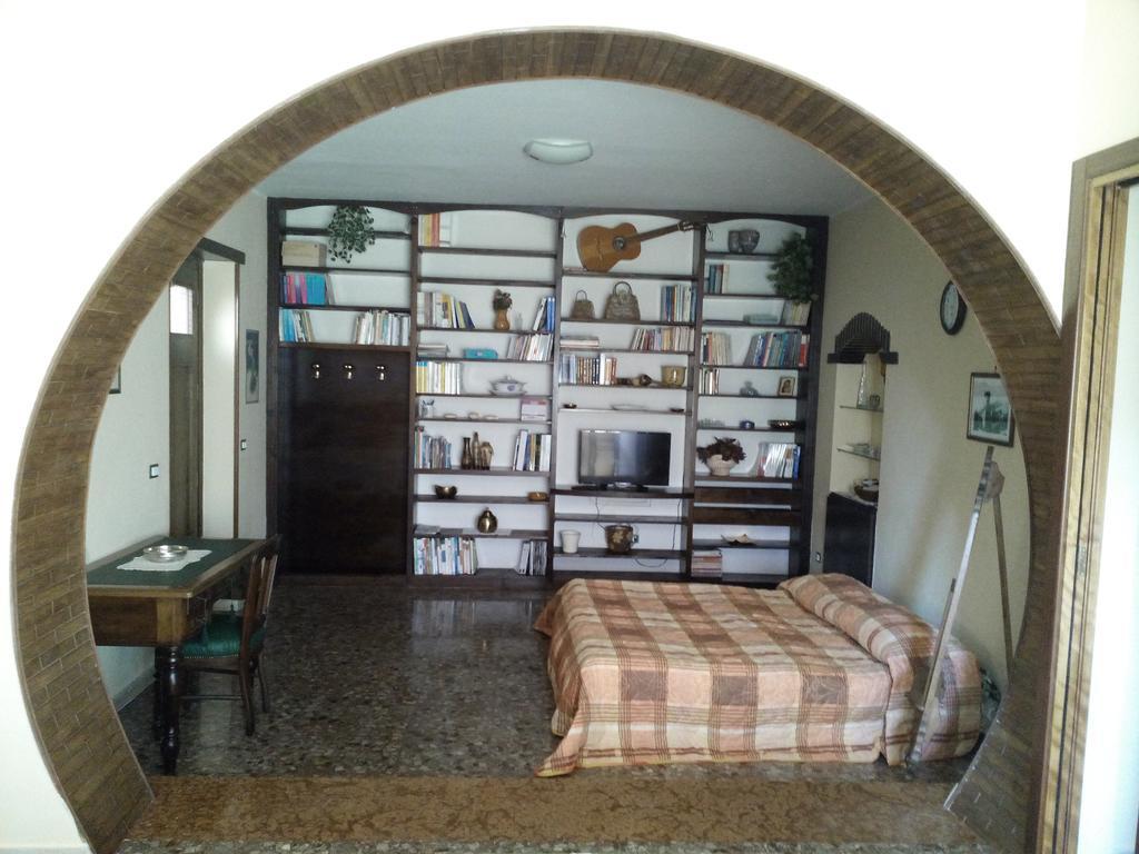 B&B A Casa Di Nonna Fondi Εξωτερικό φωτογραφία